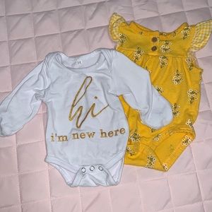 2 piece onesie set, one long sleeve one short sleeve